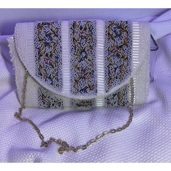 VINTAGE Hand Beaded Walborg Purse Hong Kong Chain Strap White Floral Tapestry - Picture 1 of 12